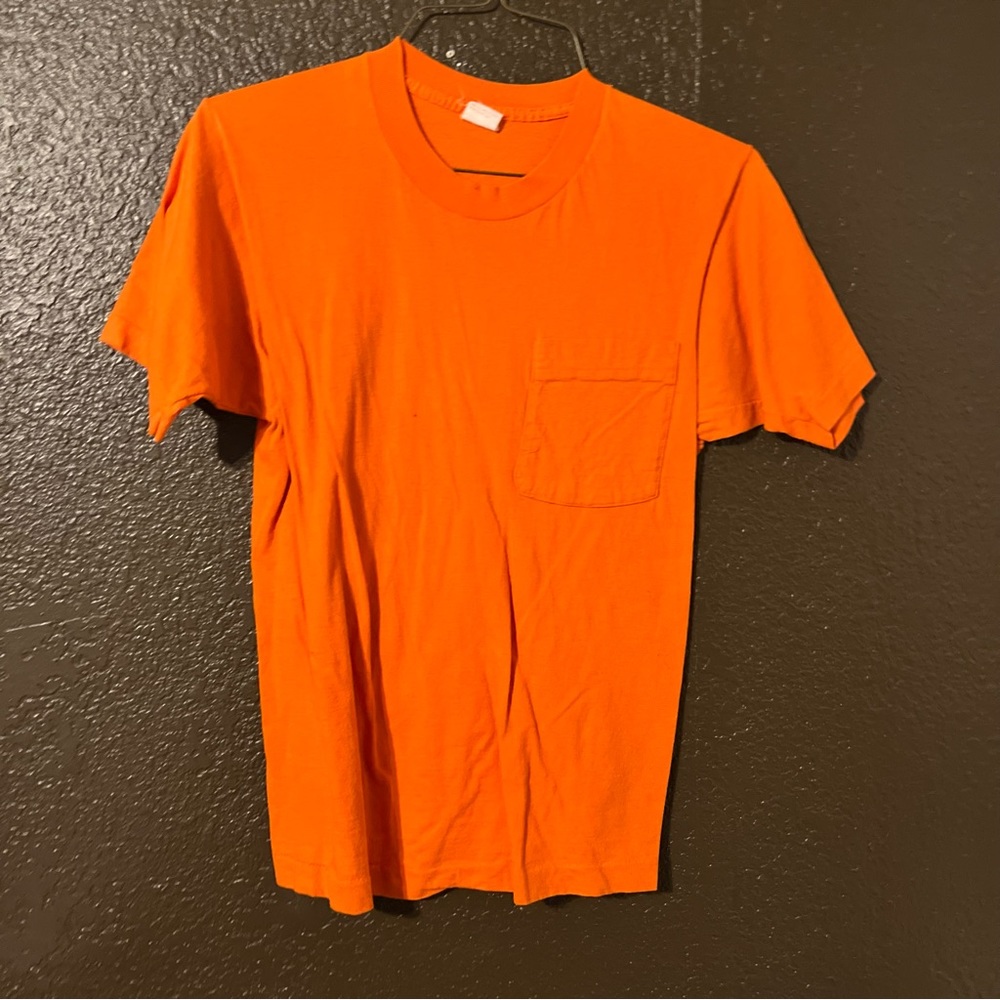 Basic Orange Short Sleeve Tee with Pocket on Chest, Size Medium